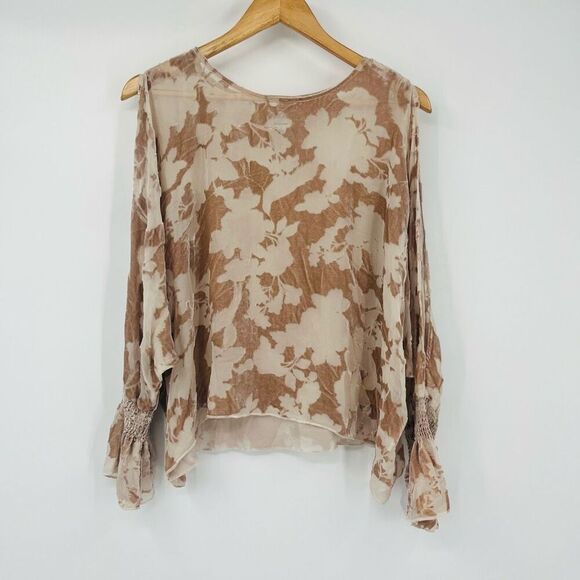 Vintage Johnny Was - Jade Blouse Small Silk Beige Taupe Floral Cold Shoulder - Picture 1 of 8